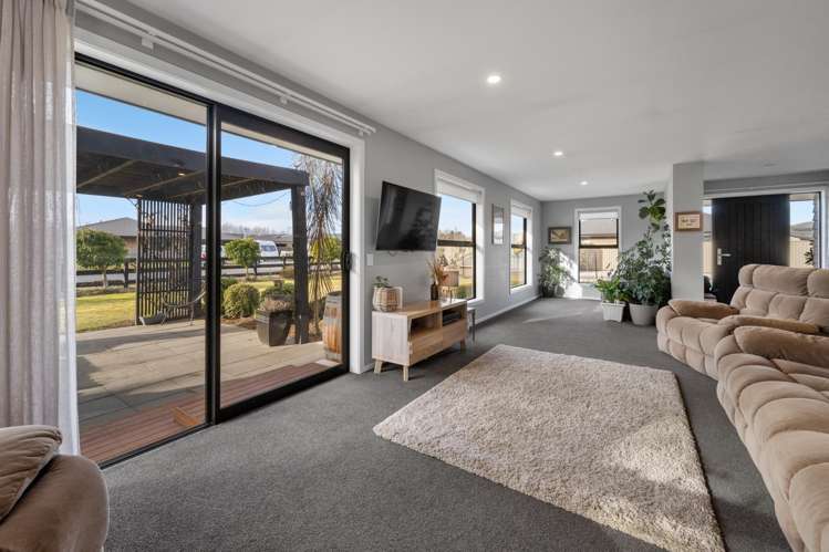 77 Larch Crescent Alexandra_21