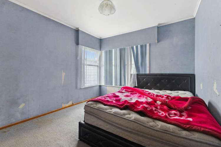 696 Massey Road Mangere_11