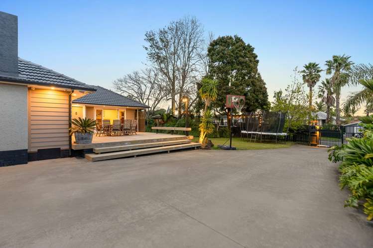 4 Holman Road Te Atatu Peninsula_25