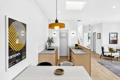 2a/2 Dickens Street_2