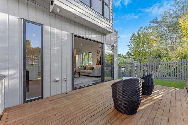 8A Jenanne Place Totara Vale_3