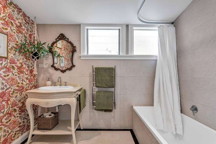 105 High Street Eltham_24