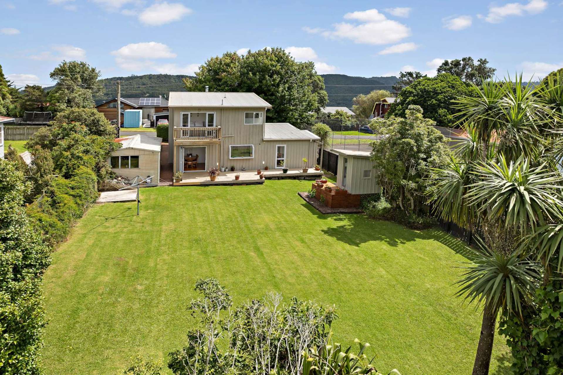 8 Lookout Drive Laingholm_0