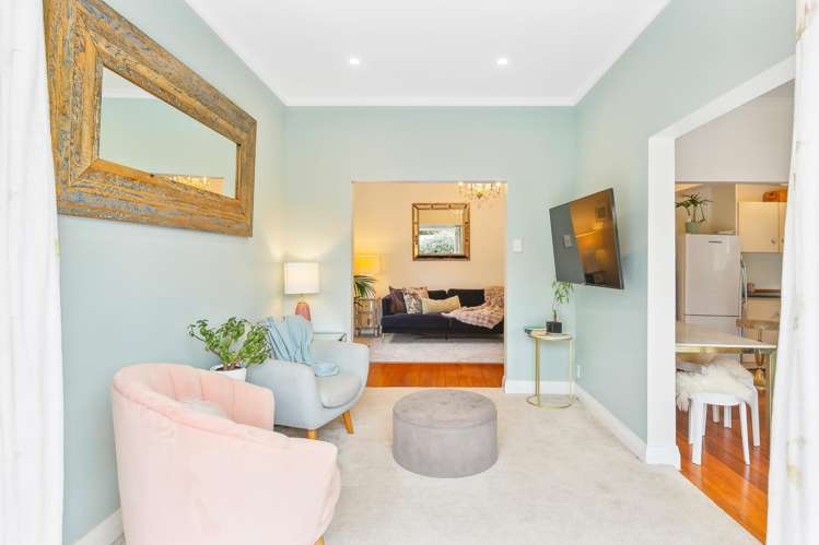 159 Queens Drive Lyall Bay_8