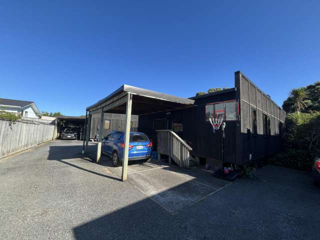 Fully furnished 3 bedroom Oasis