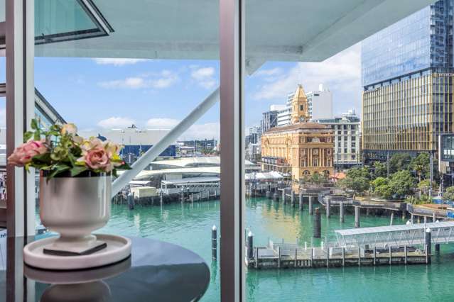 Waterfront Chic City Pad