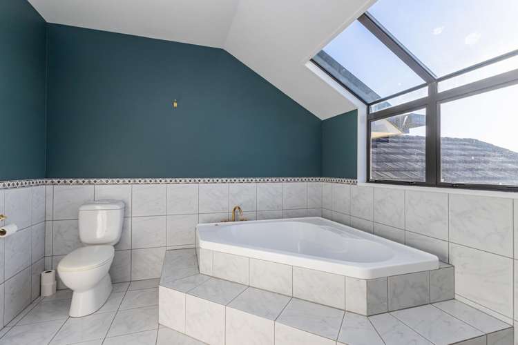 179 Pages Road Marchwiel_21