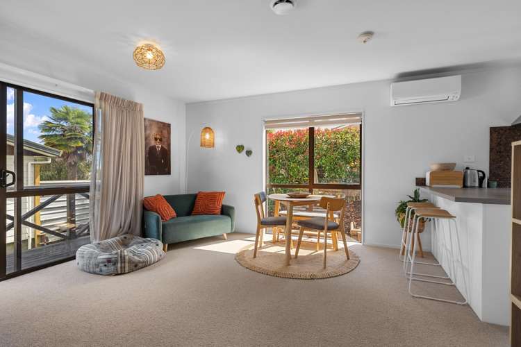 2/23 Towai Street Stoke_2