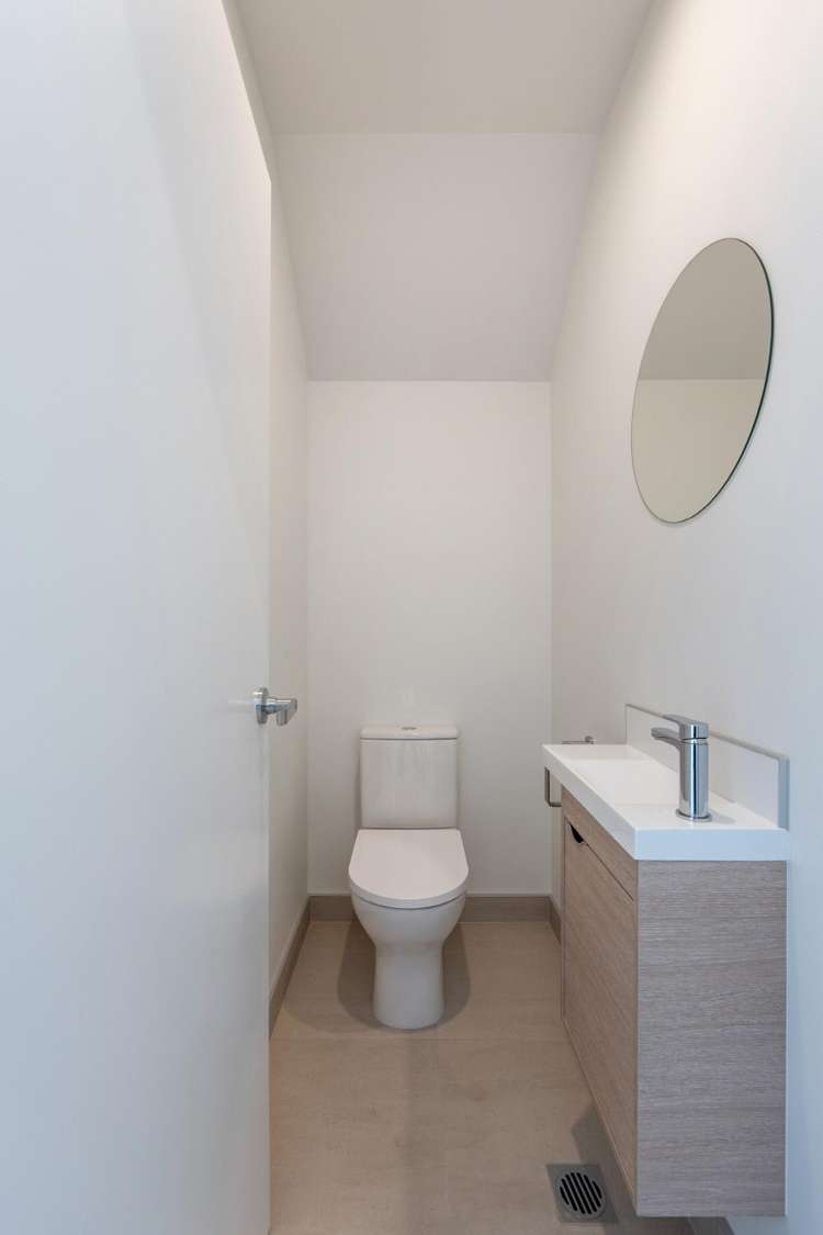 10 Paraone Crescent Conifer Grove_13