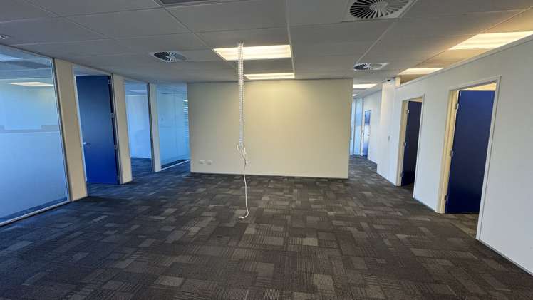 4-8 Pavilion Drive Mangere_13