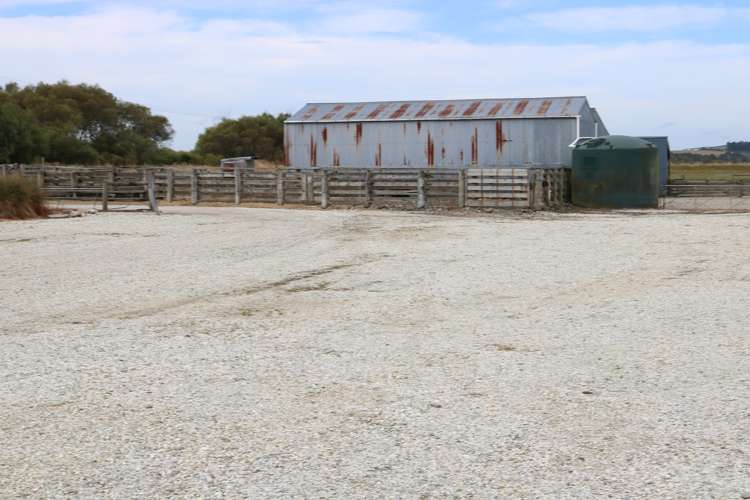 358 Holz Road Wyndham Surrounds_23