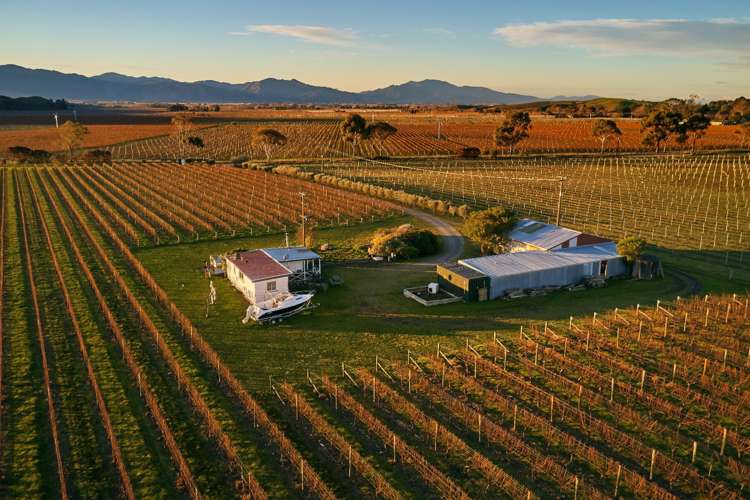 36 Wrekin Road Fairhall_16