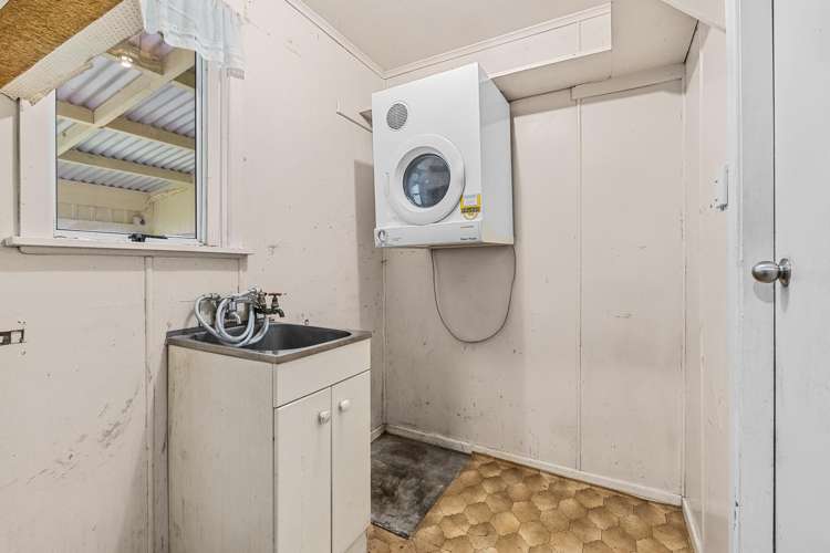 82 Strange Street Waitara_15