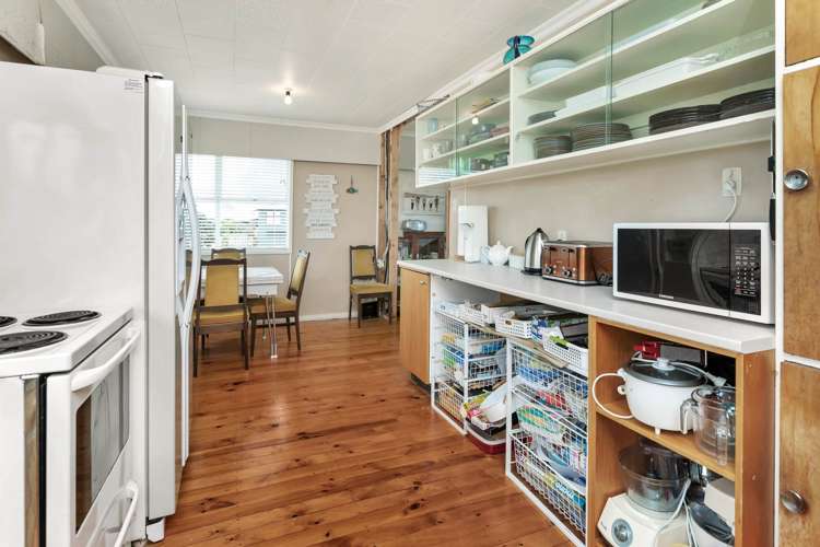 18 Slako Crescent Ruakaka_5