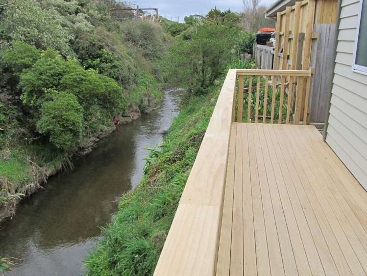 4 Melville Street Tawa_13