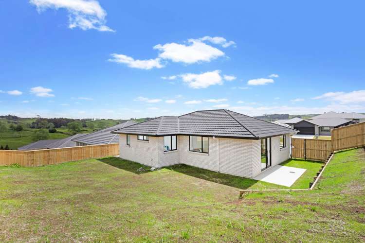 61 Leathem Crescent Pokeno_2