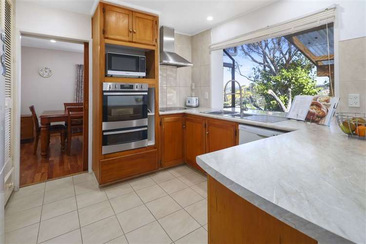 2 Tirohunga Drive Henderson_10