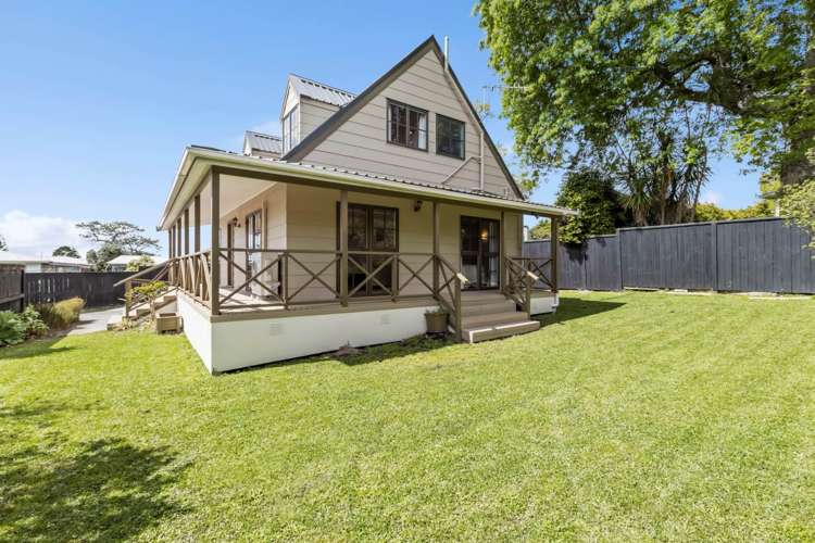 9A Tracey Terrace Te Atatu South_12