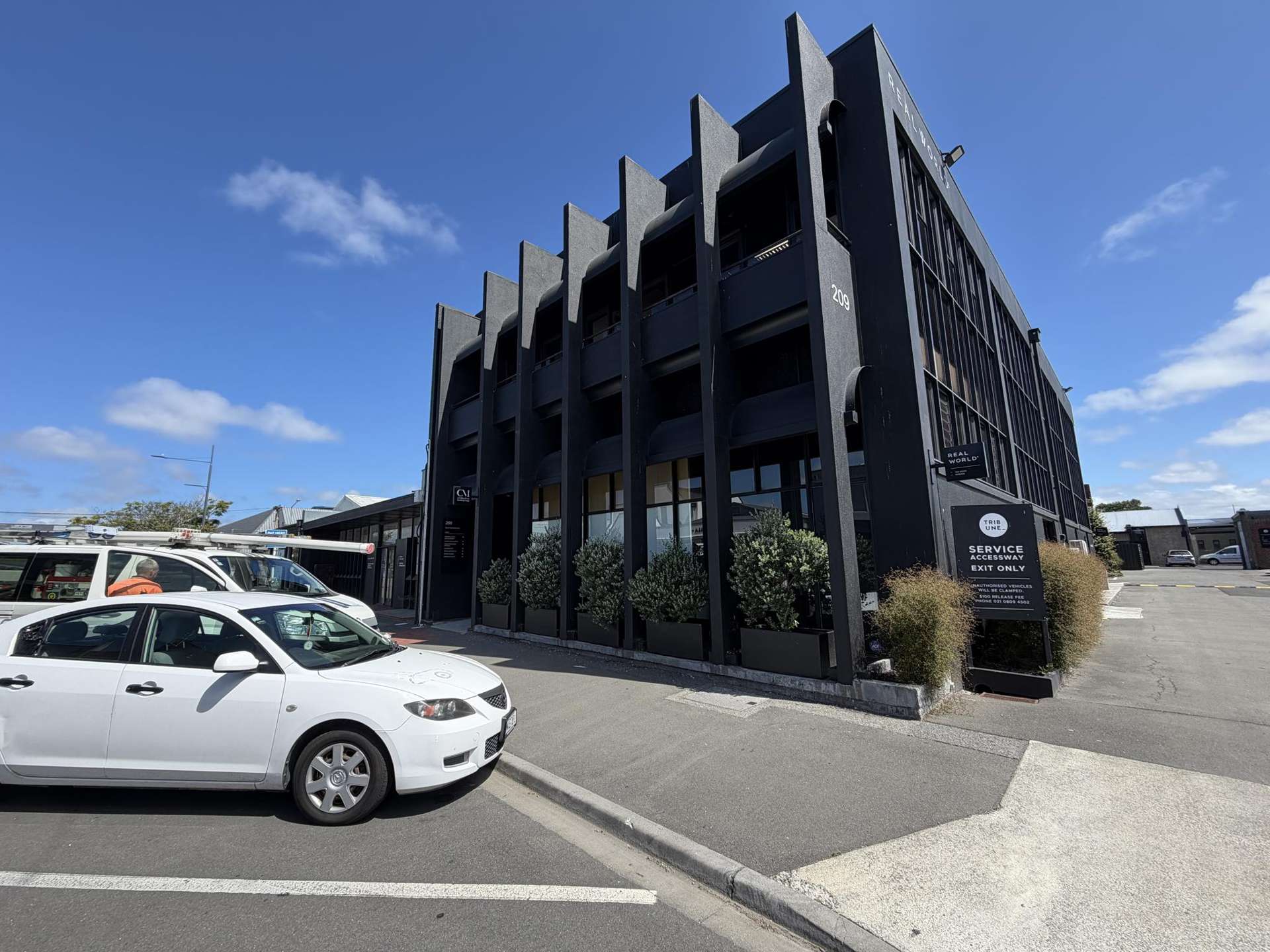 Room 8/209 Queen Street East Hastings_0