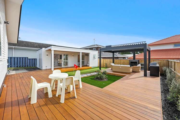 77 Celtic Crescent_1