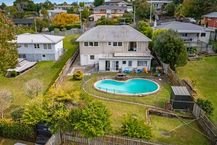 9 & 9A Meadowvale Avenue Forrest Hill_1