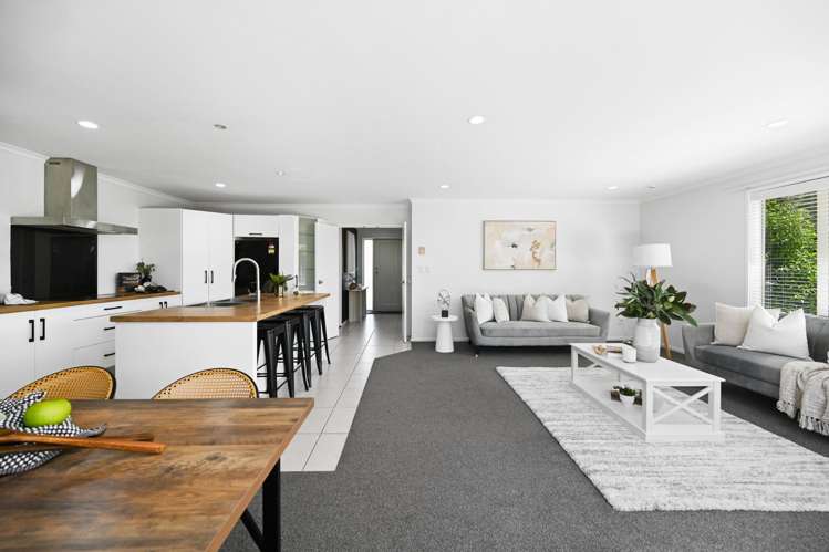 48 Thomas Road Huntington_11