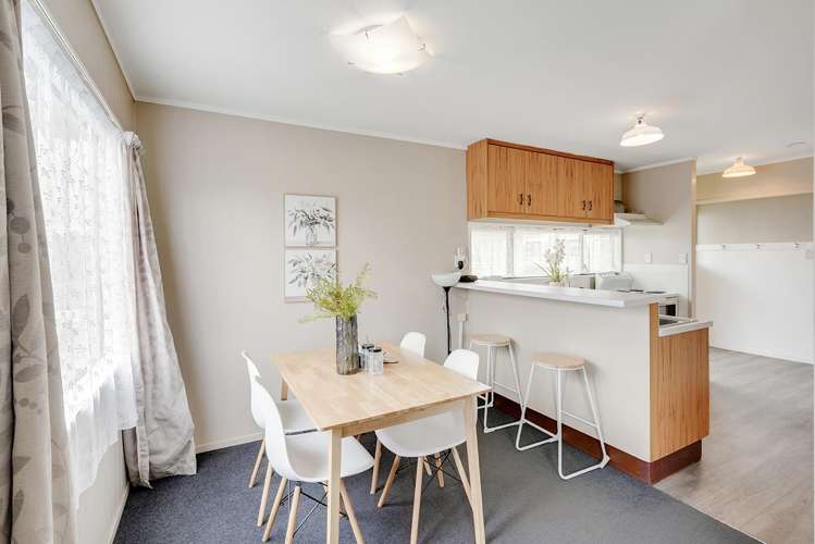 76A Kahikatea Drive Melville_2