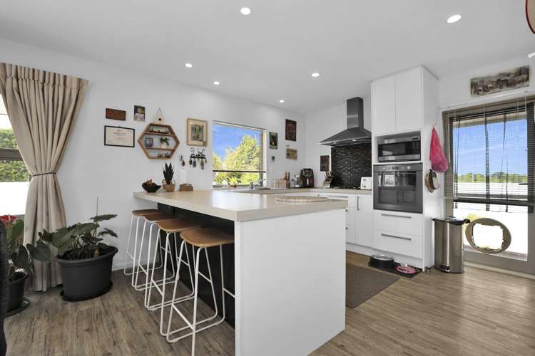 227 Racecourse Road Allenton_3