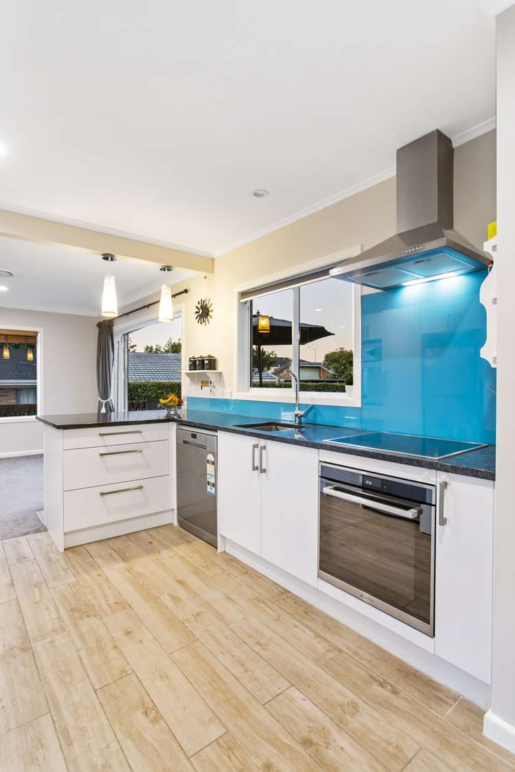 230b Te Atatu Road Te Atatu South_6