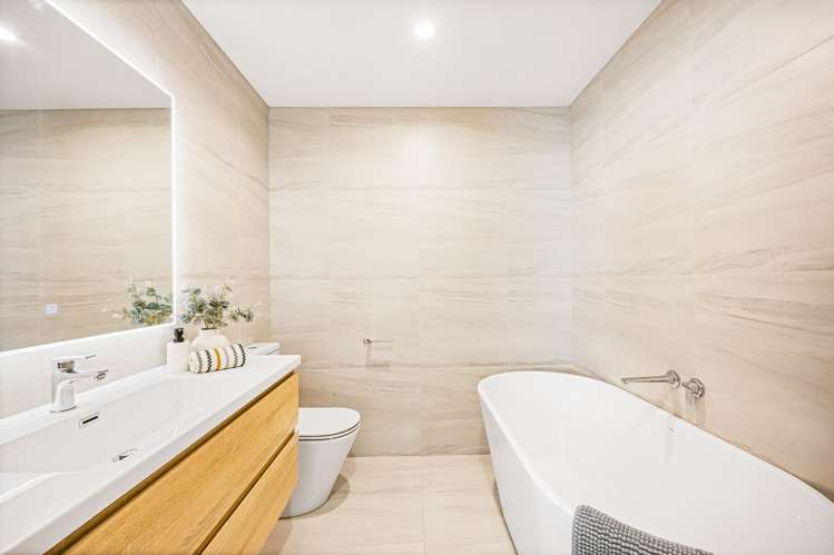 6 Desalt Drive Hobsonville_22