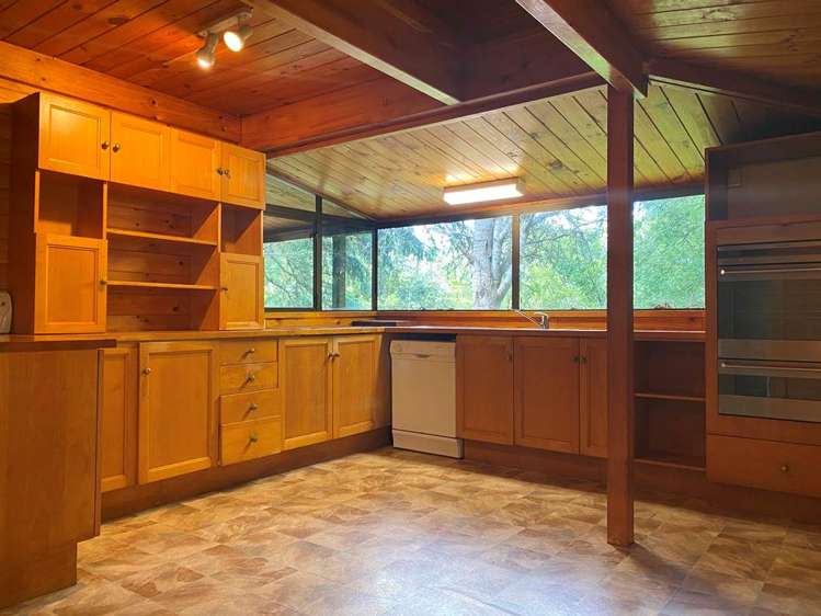 321 Redoubt Road Totara Park_3