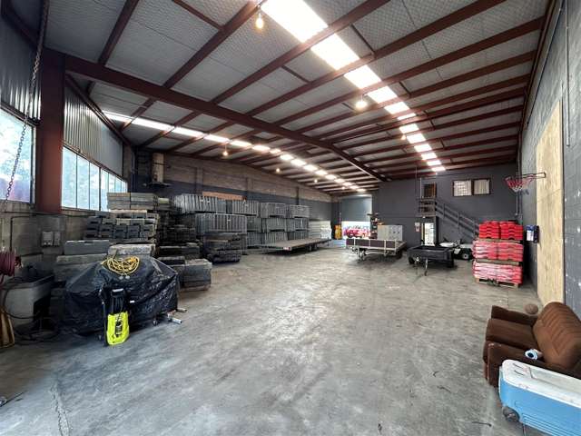 Savills | Central Industrial Unit – 389sqm