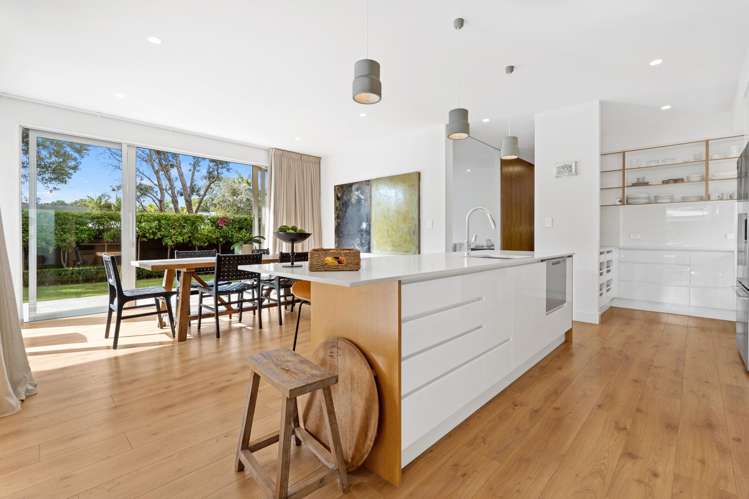 52 Walton Street Red Beach_14