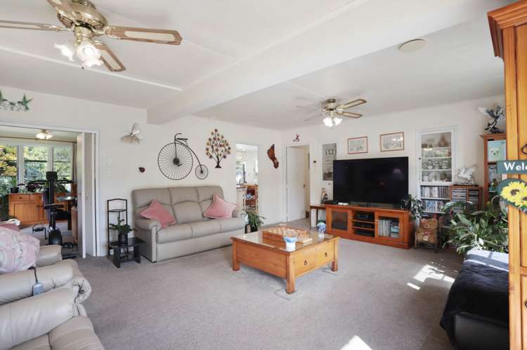 1102 Peak Road Waikoukou Valley_8