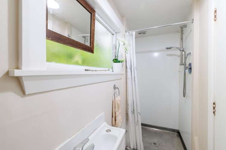 10 Steam Wharf Lane Woolston_8