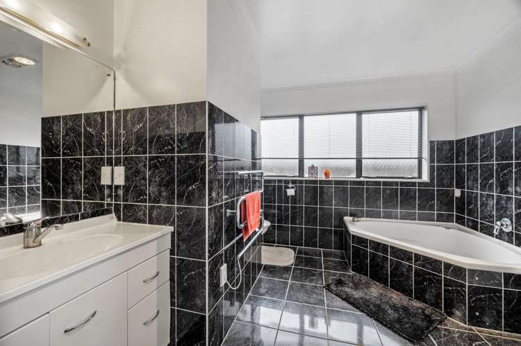 21 Heaphy Place Pukehangi_13