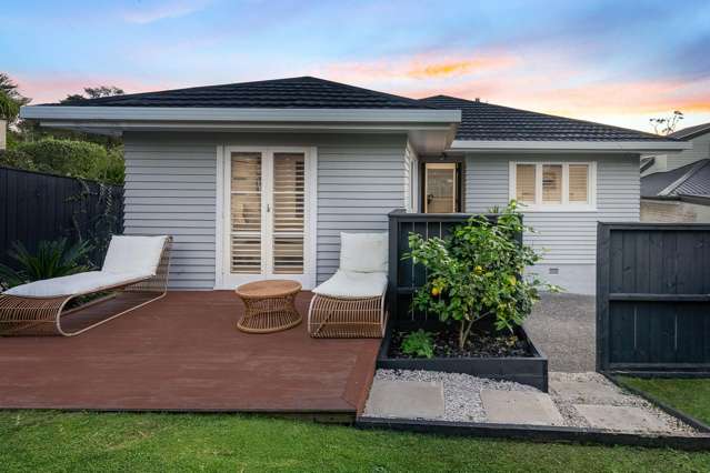 WESTLAKE & RANGI ZONE BY THE BEACH