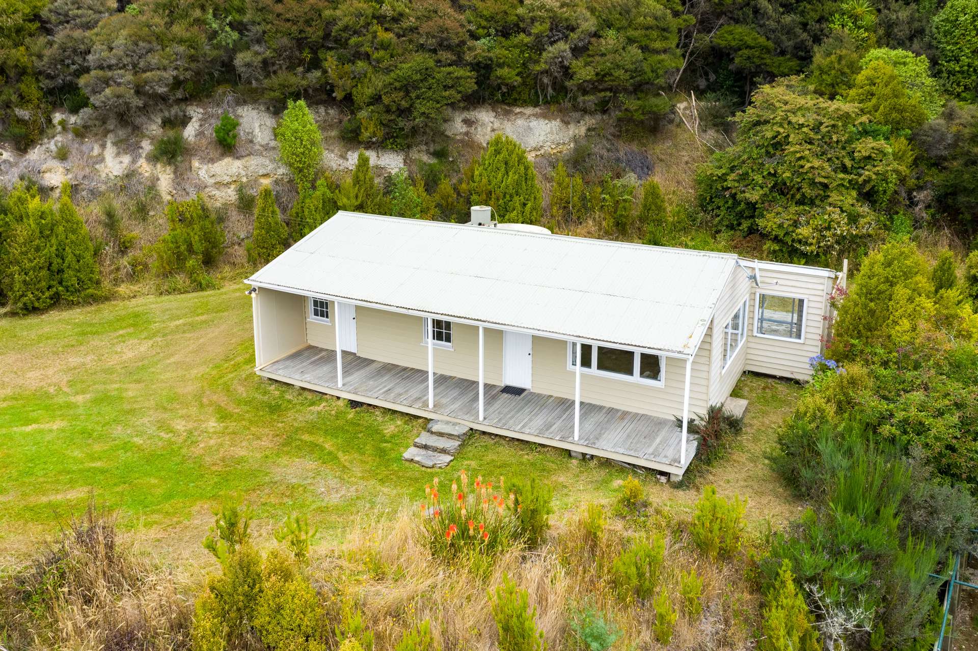 17 Riverside Road Taieri Mouth_0