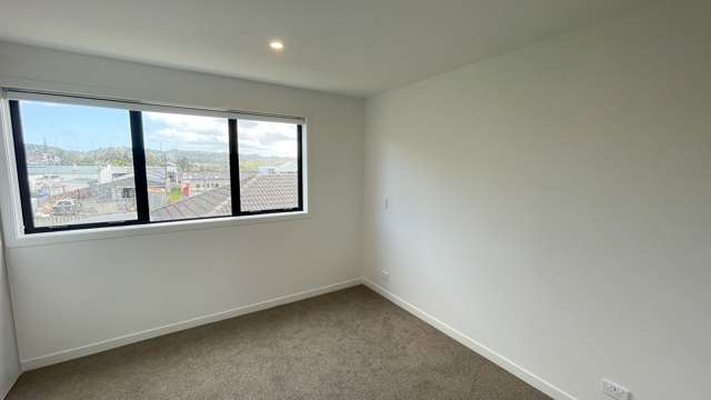 13/5 Brandon Road Glen Eden_3