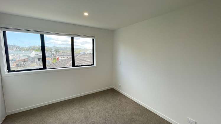 13/5 Brandon Road Glen Eden_3
