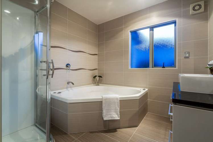 2 Artisan Place Flat Bush_13