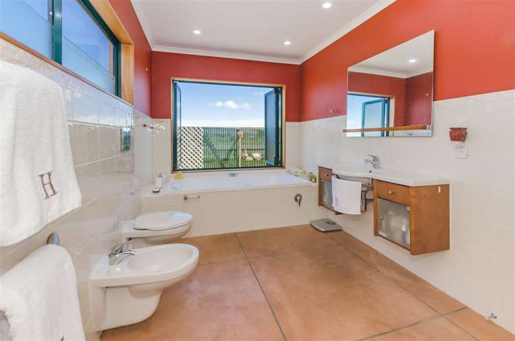 160 Milne Drive Paraparaumu_10