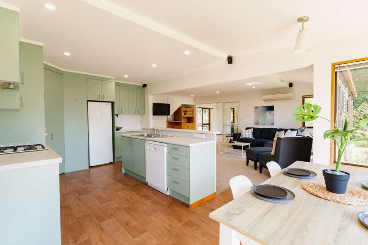 2 Jaffray Drive East Taieri_4