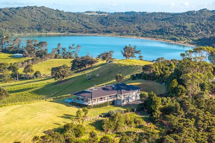 A mansion on 532 Remuera Road, in Remuera, Auckland, is looking for a buyer with $32 million to spend. Photo / Supplied