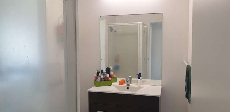 94 Oceanbeach Road 11229_5