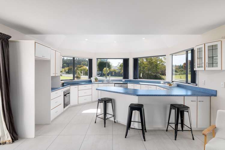 1 Courtfield Close Parklands_4