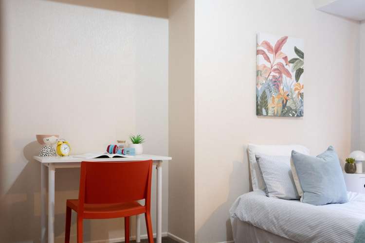12 Newnham Court Tawa_17