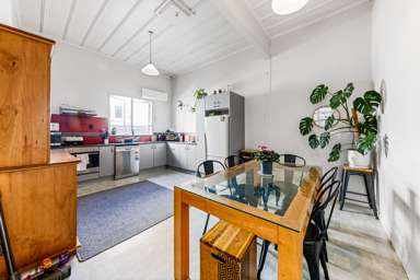 29 Commercial Road_3