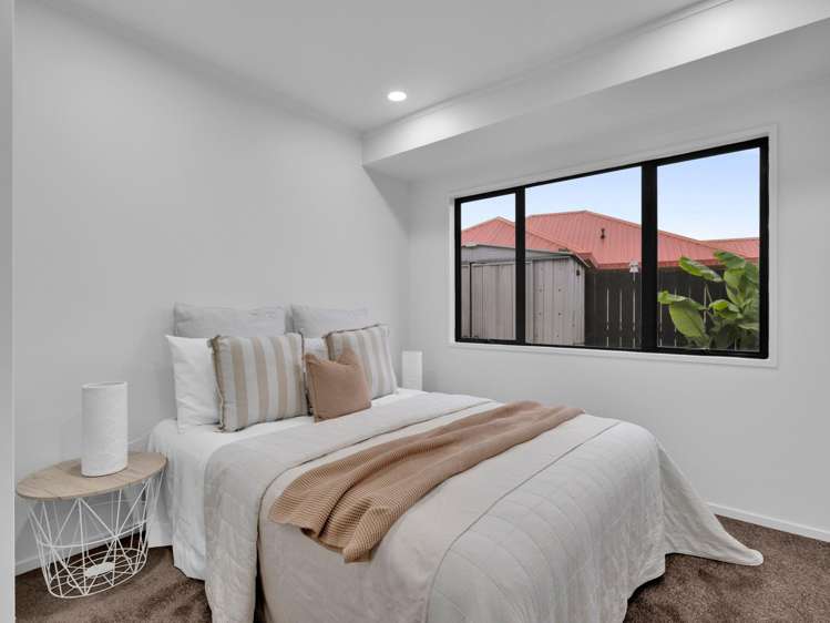 48 Forth Crescent Glenview_13