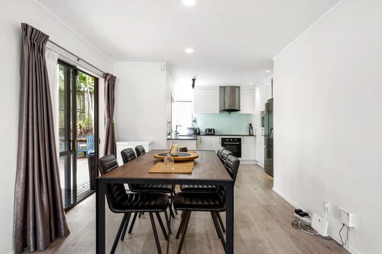 4 Jay Court Botany Downs_24